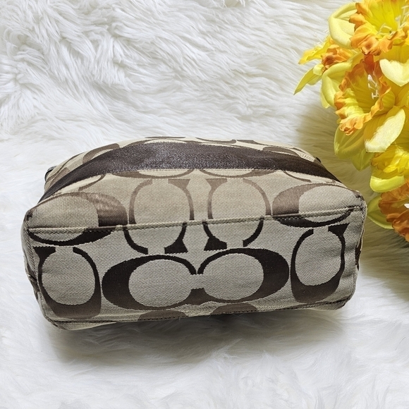 Coach Signature Tote brown/tan color - Picture 7 of 12